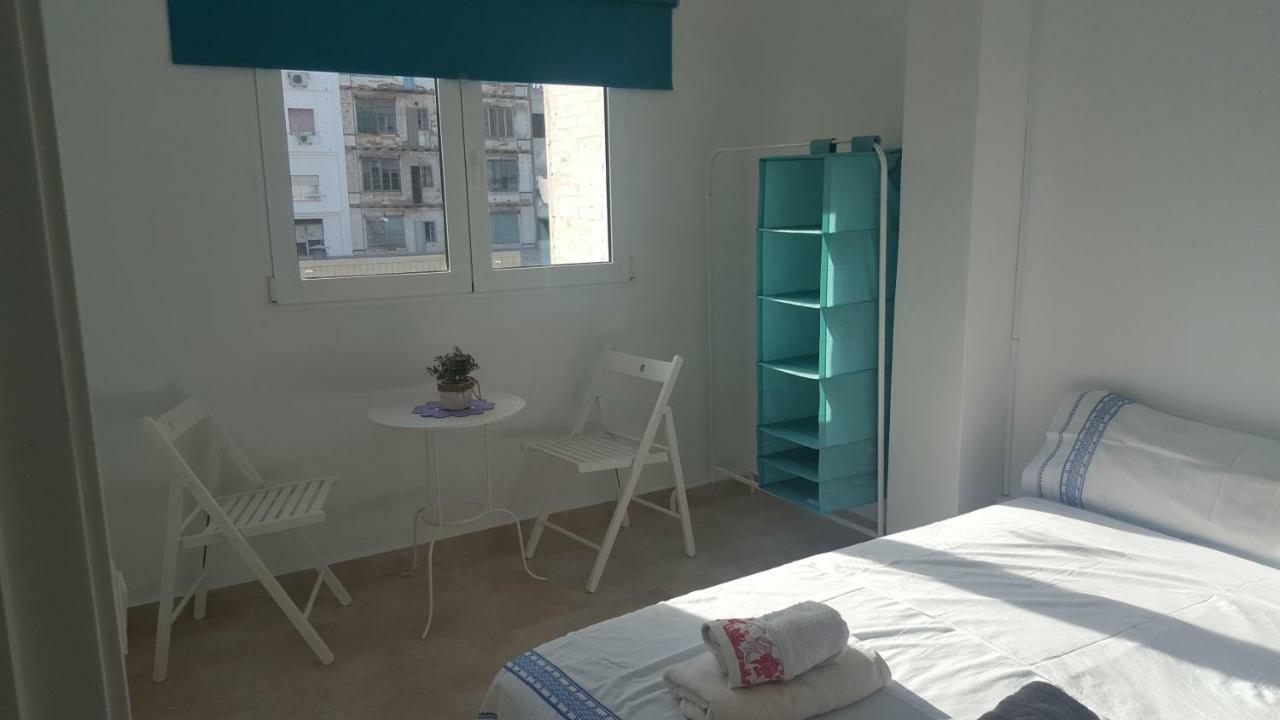 Oyo Guest House Ruzafa บาเลนเซีย ภายนอก รูปภาพ