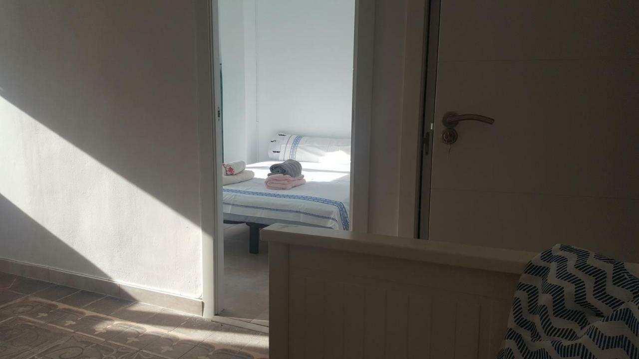 Oyo Guest House Ruzafa บาเลนเซีย ภายนอก รูปภาพ