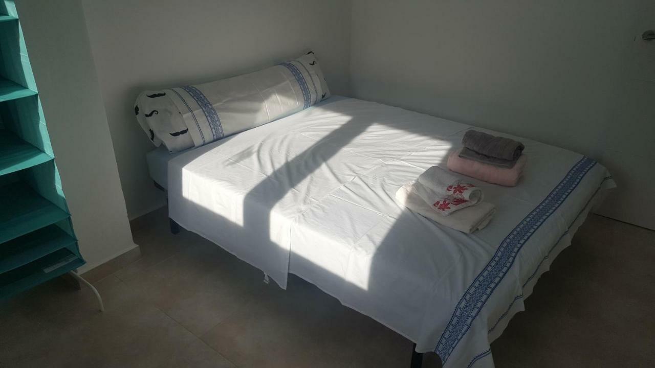 Oyo Guest House Ruzafa บาเลนเซีย ภายนอก รูปภาพ