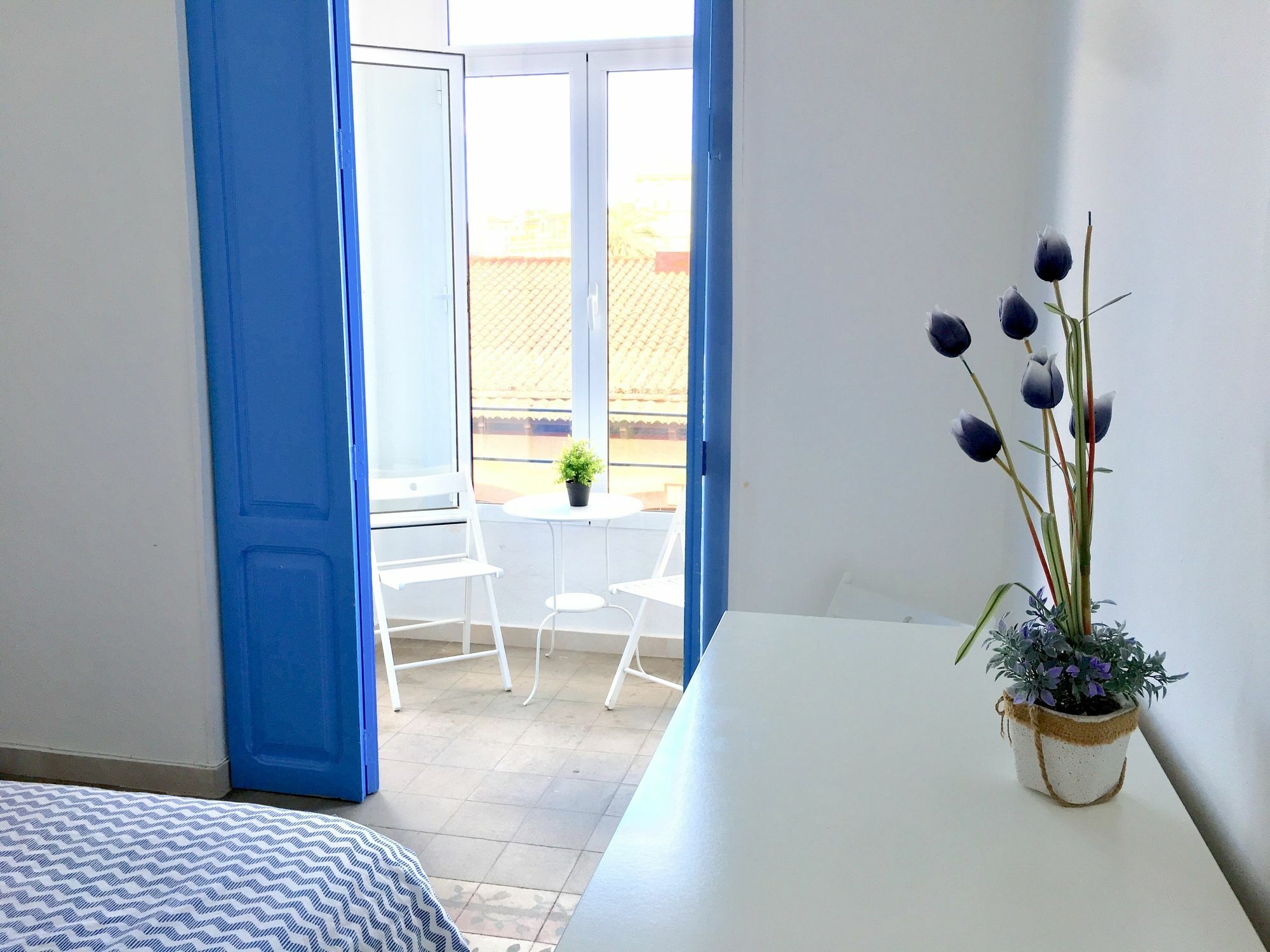 Oyo Guest House Ruzafa บาเลนเซีย ภายนอก รูปภาพ
